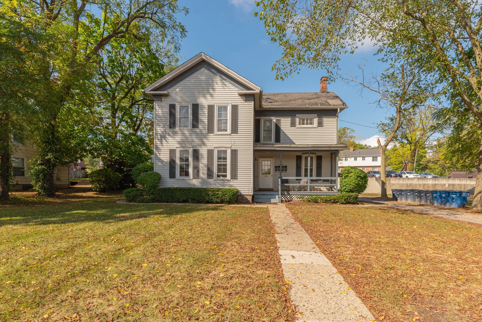 810 south main street home